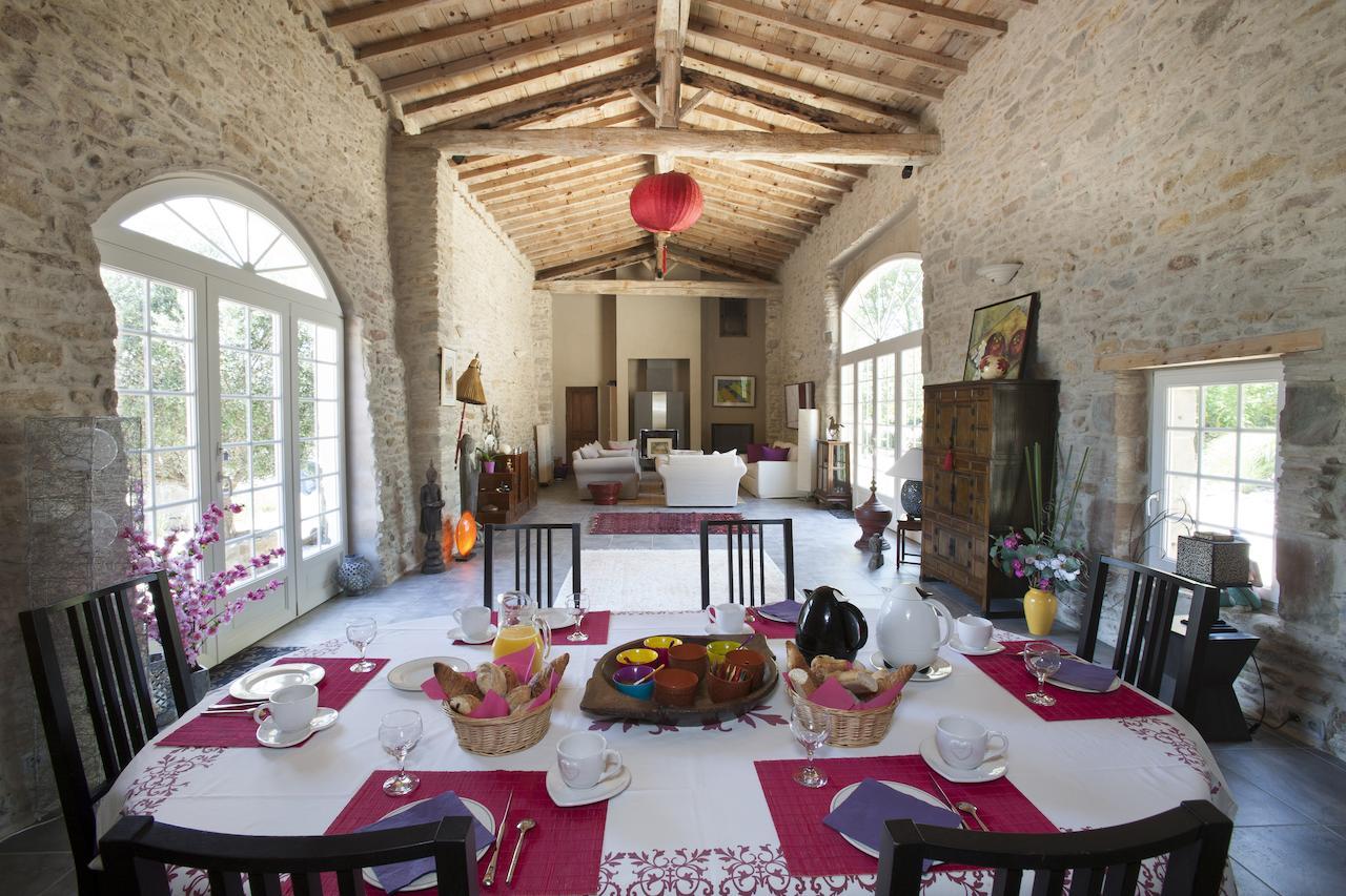 Domaine Les Magasins Bed & Breakfast Bram Exterior photo